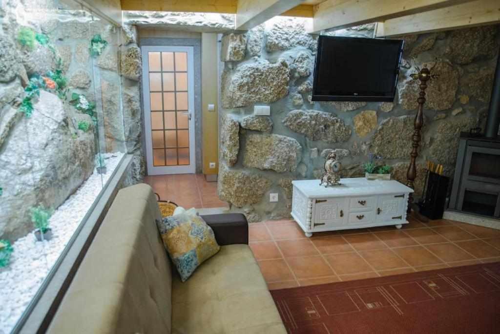 Quinta Vale De Frades Guest House Torrao  ภายนอก รูปภาพ